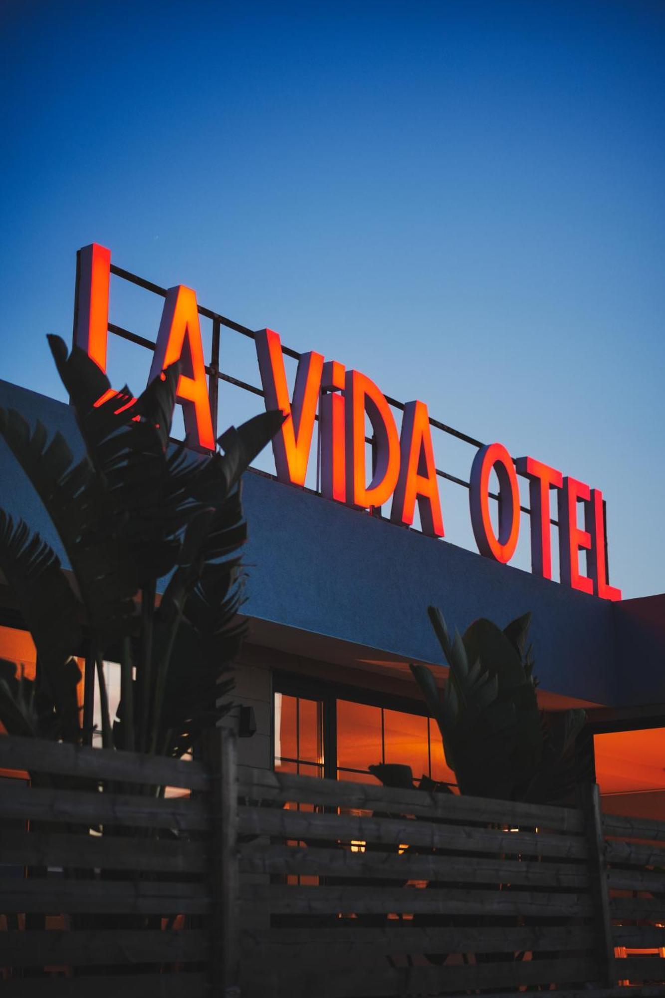 La Vida Otel 乌尔拉 外观 照片